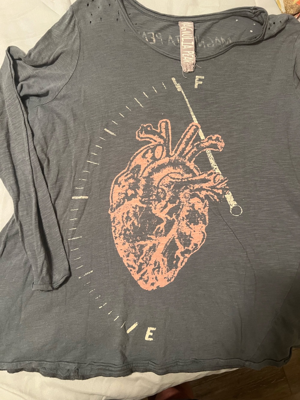 Magnolia Pearl Long-Sleeve Tee in Charcoal with Coral Graphic